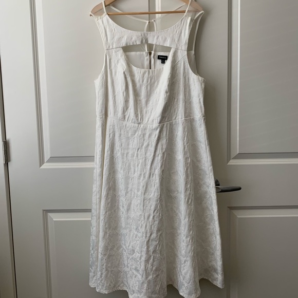 Size 14 white torrid dress - Picture 1 of 2
